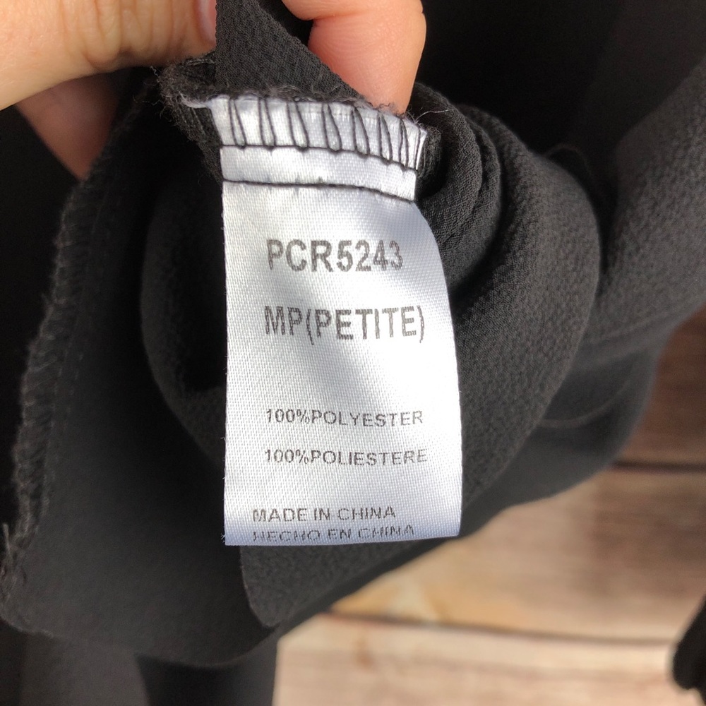 Stitch Fix | Violeta Scalloped Open Back Top Sz MP - Picture 6 of 8